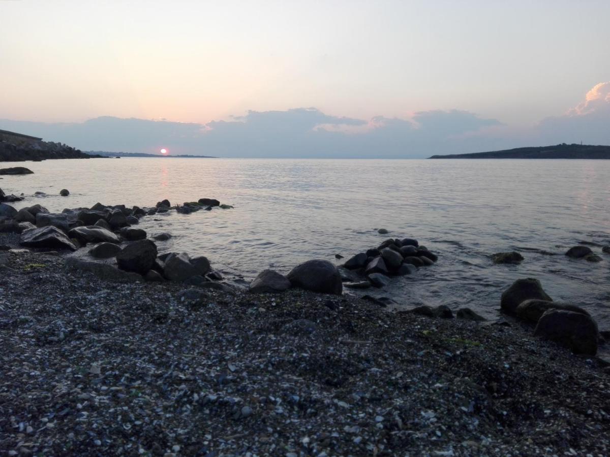 Family Hotel Emilia Sozopol Exterior photo