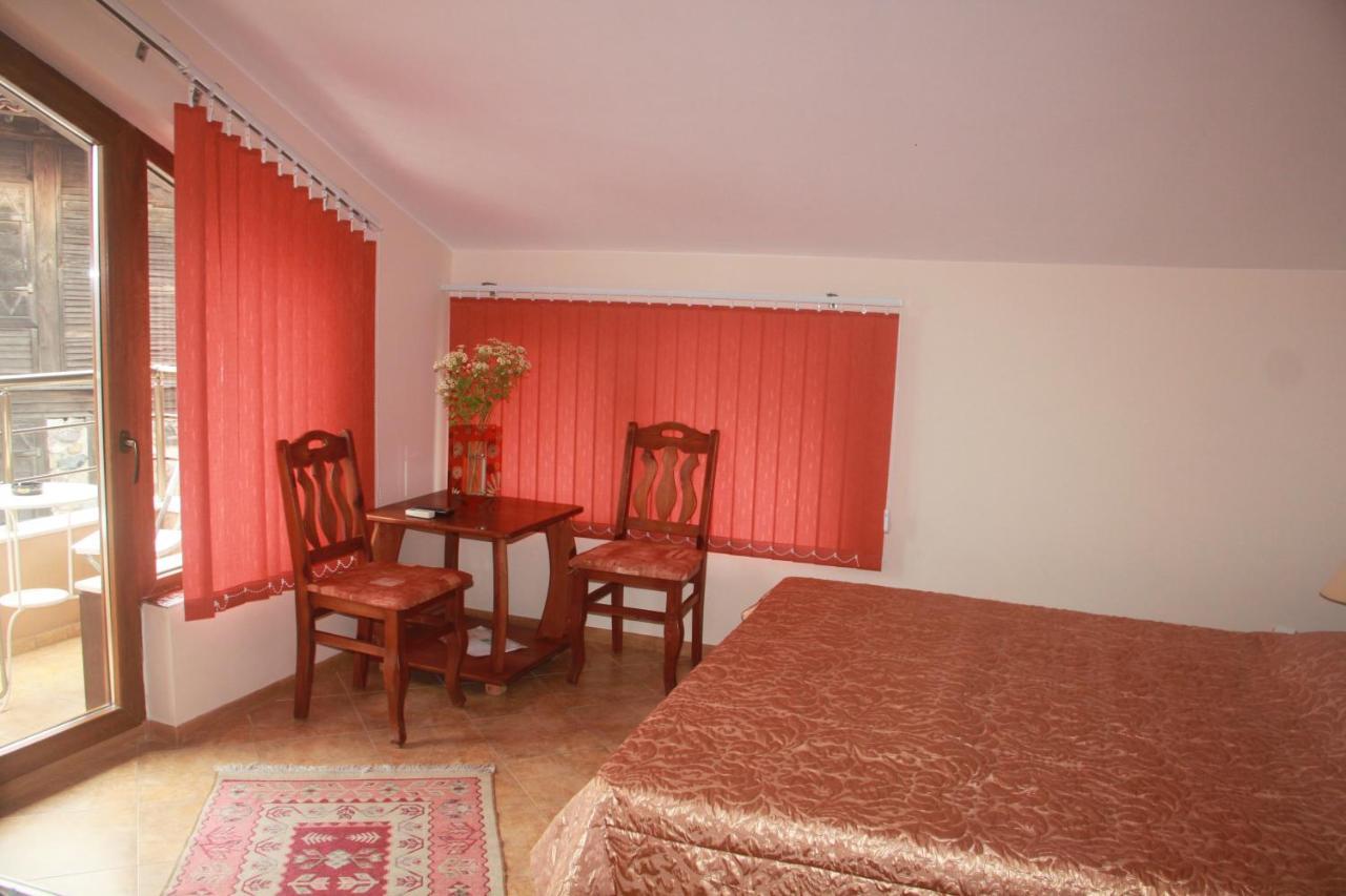 Family Hotel Emilia Sozopol Exterior photo