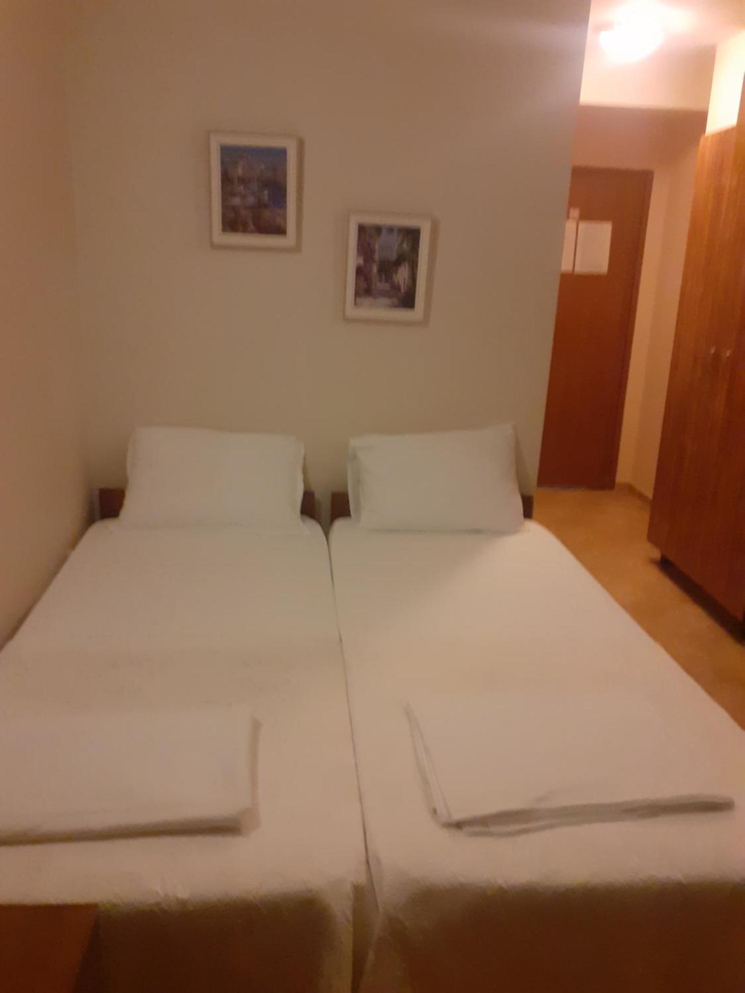 Family Hotel Emilia Sozopol Exterior photo